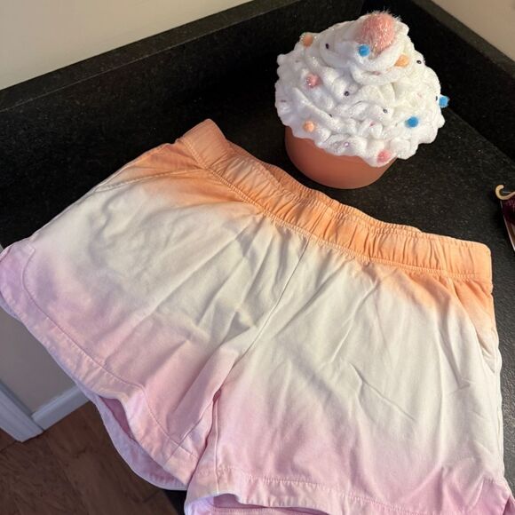 LILLY PULITZER COTTON SHORTS SIZE LG ( SHIRT IN SEPARATE LISTING) - Picture 3 of 9